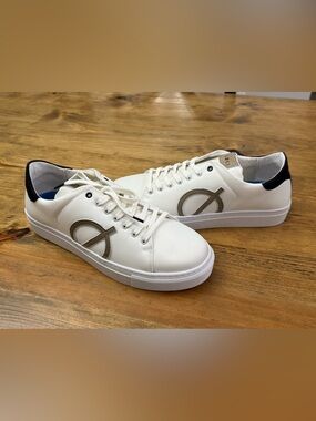 NWOB LOCI Sneakers Nine White Black Stone Logo Sneaker Trainers Mens